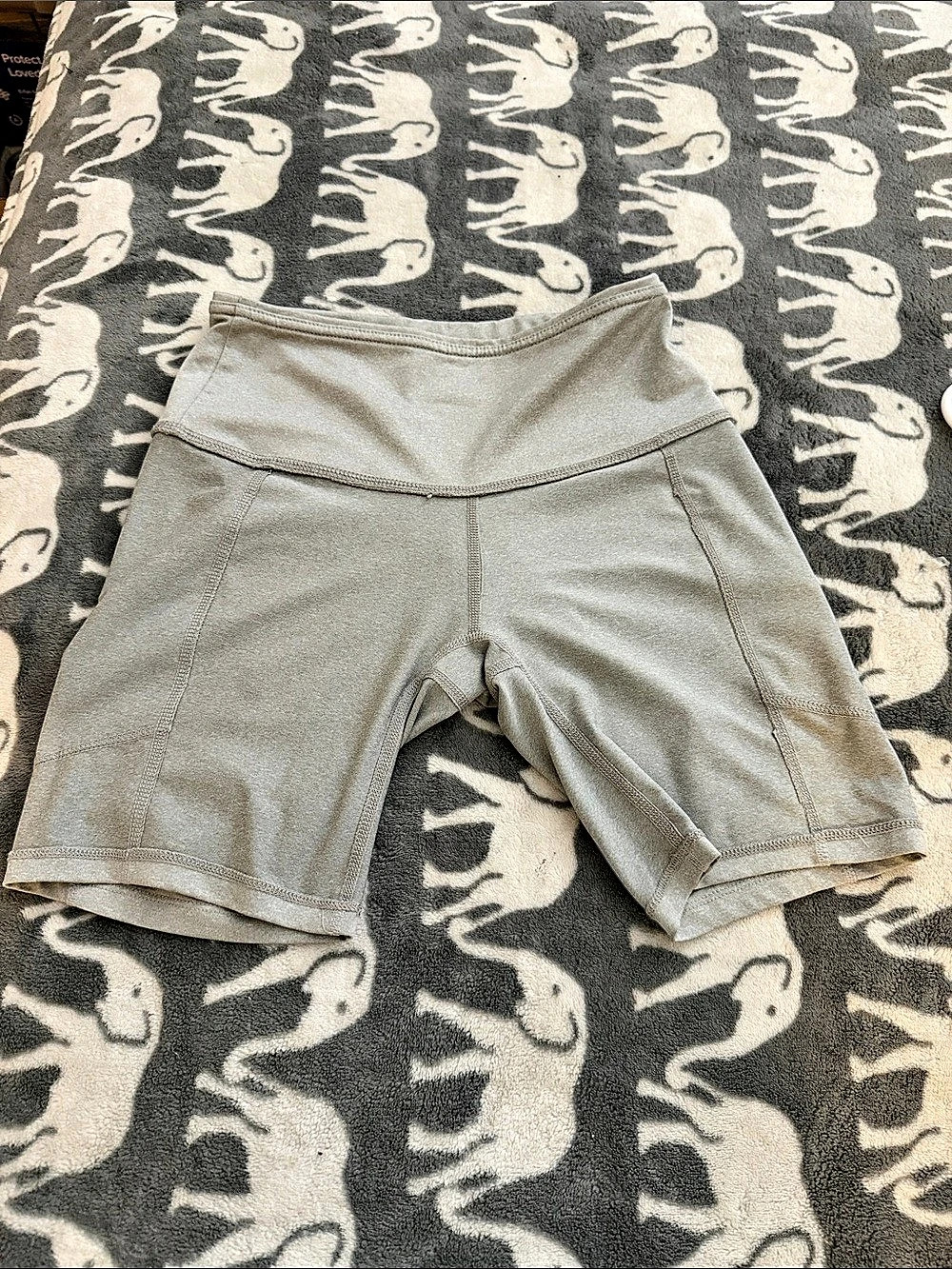 NYL Athletic Shorts in Gray Size Small Like New